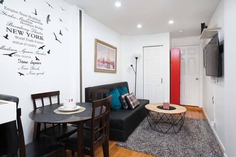 ★TRUE 2 BR APT(W) 5 SHORT BLOCKS TO CENTRAL PARK★