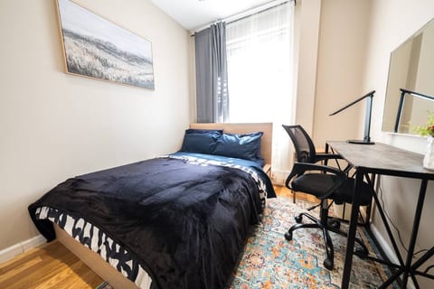 ★ RENOVATED 2 BEDROOM APT ON CENTRAL PARK WEST★
