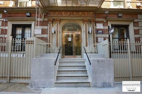 Charming 2BR Apt with W/D - Near Central Park West