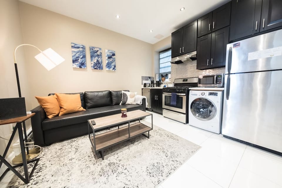 Charming 2BR Apt with W/D - Near Central Park West - New York