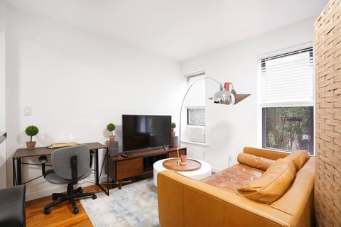 ★ NEWLY RENOVATED STUDIO IN PRIME LOCATION - UES ★