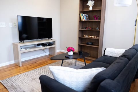 Sunny 4BR/2BA Retreat in Morningside Heights, NYC