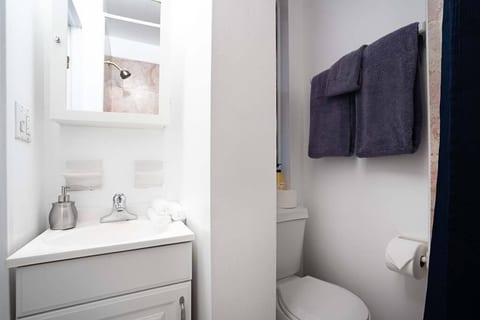 CHARMING 1 BR NEAR CENTRAL PARK ★ LA VIE EN BLEU ★