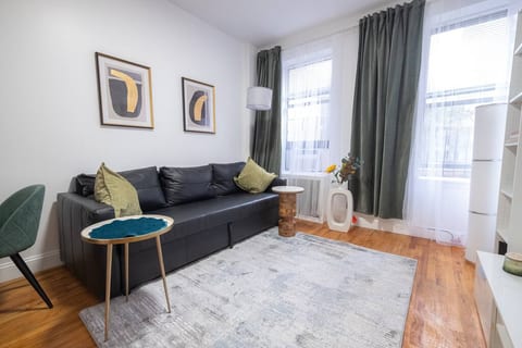 Stylish One Bedroom Apt on UES