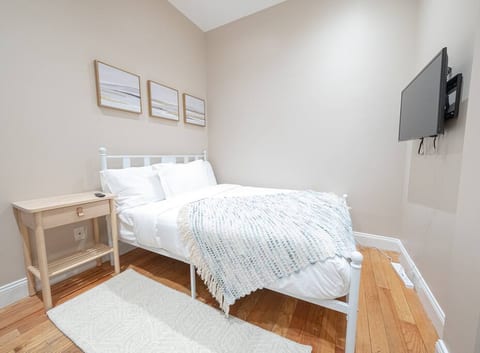 3rd bedroom/full size bed