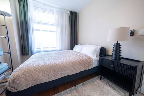 Brand New Gorgeous 3bedroom 2blocks to CentralPark