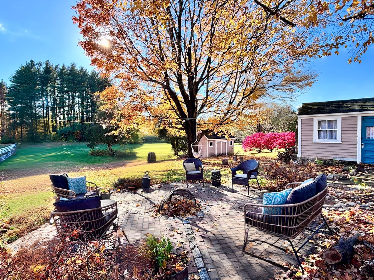 2-Acres of Peace -Walk to Fun Downtwn