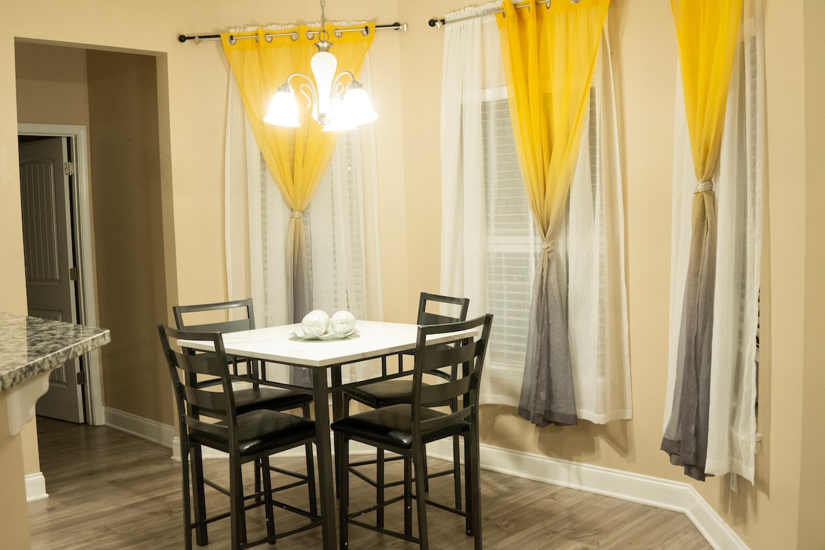 beautiful-six-bedroom-house-near-atlanta/