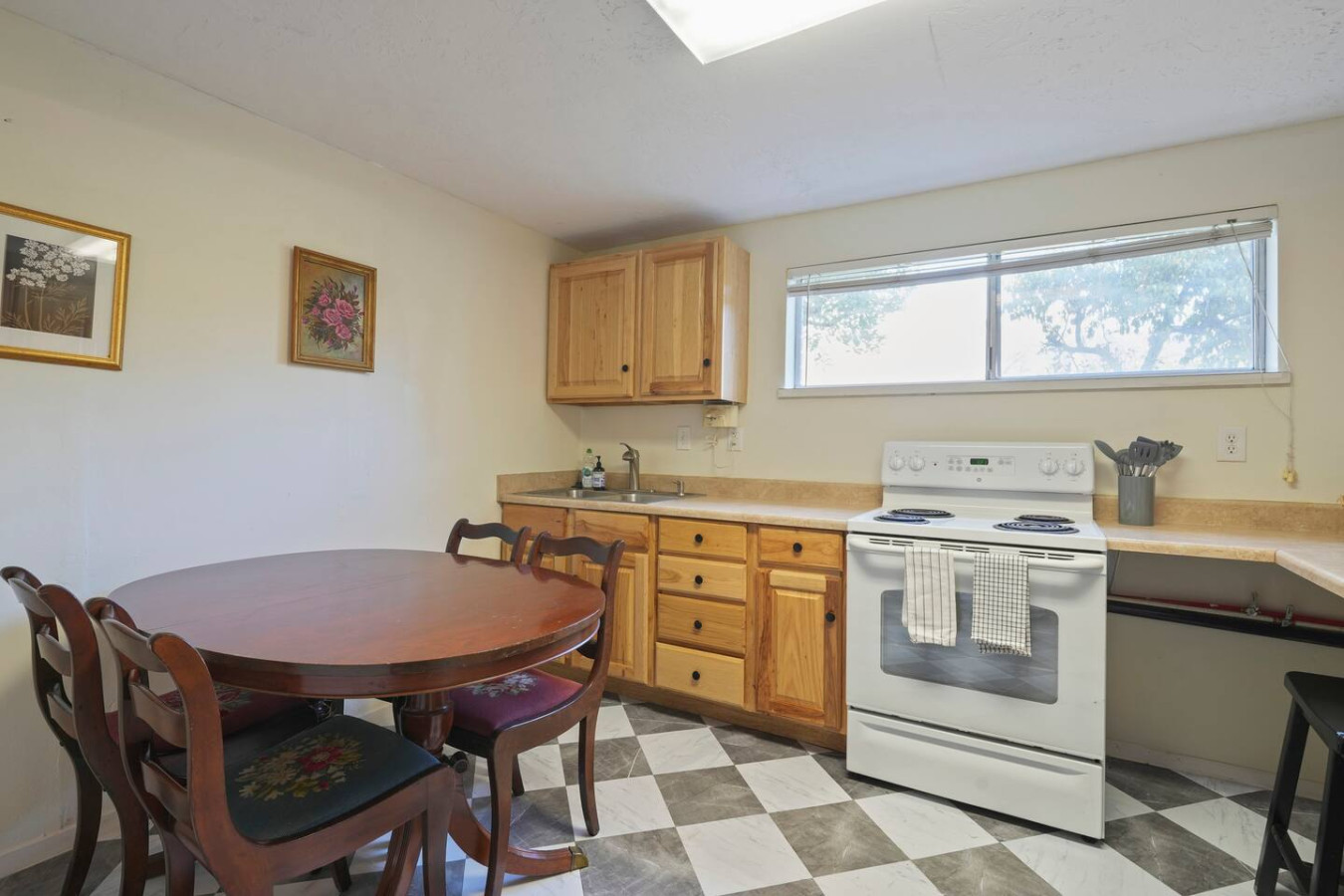 cozy-3-bedroom-home-or-close-to-uvu-and-byu/