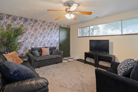 Cozy 3 Bedroom Home | close to UVU and BYU