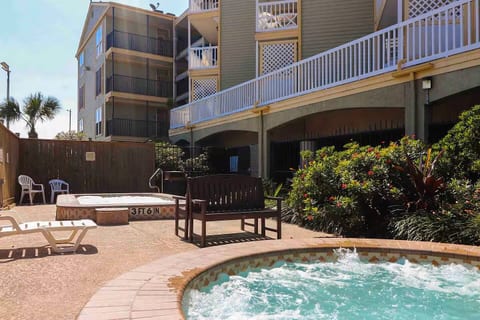 Gulf View Retreat | Pool | Walk 2 beach / Elevator