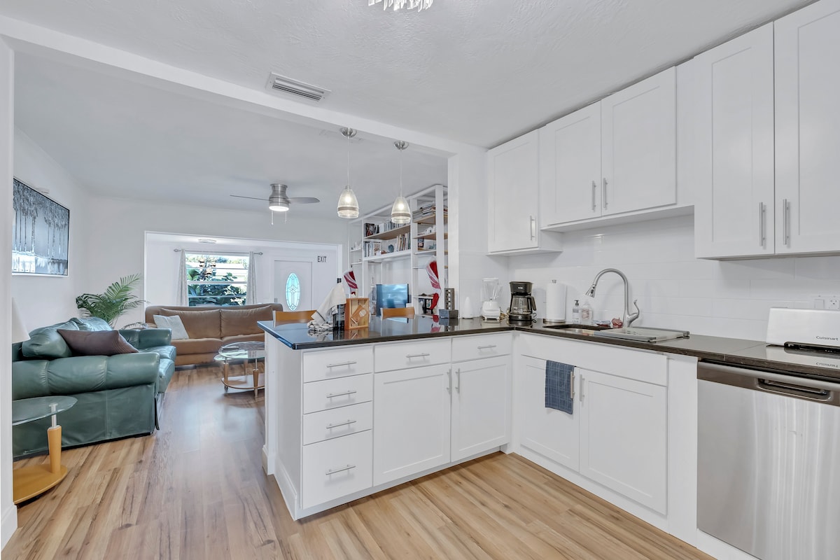 serene-pool-home-close-to-beach-hard-rock-casino/