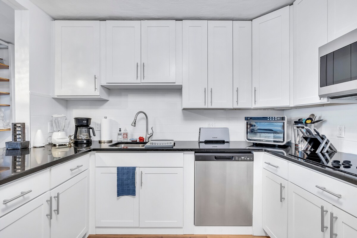 serene-pool-home-close-to-beach-hard-rock-casino/