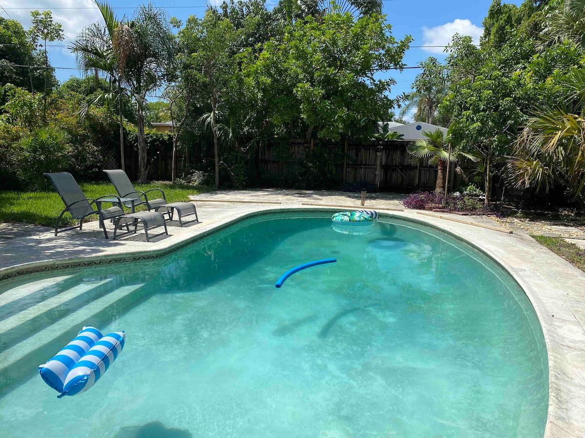 serene-pool-home-close-to-beach-hard-rock-casino/