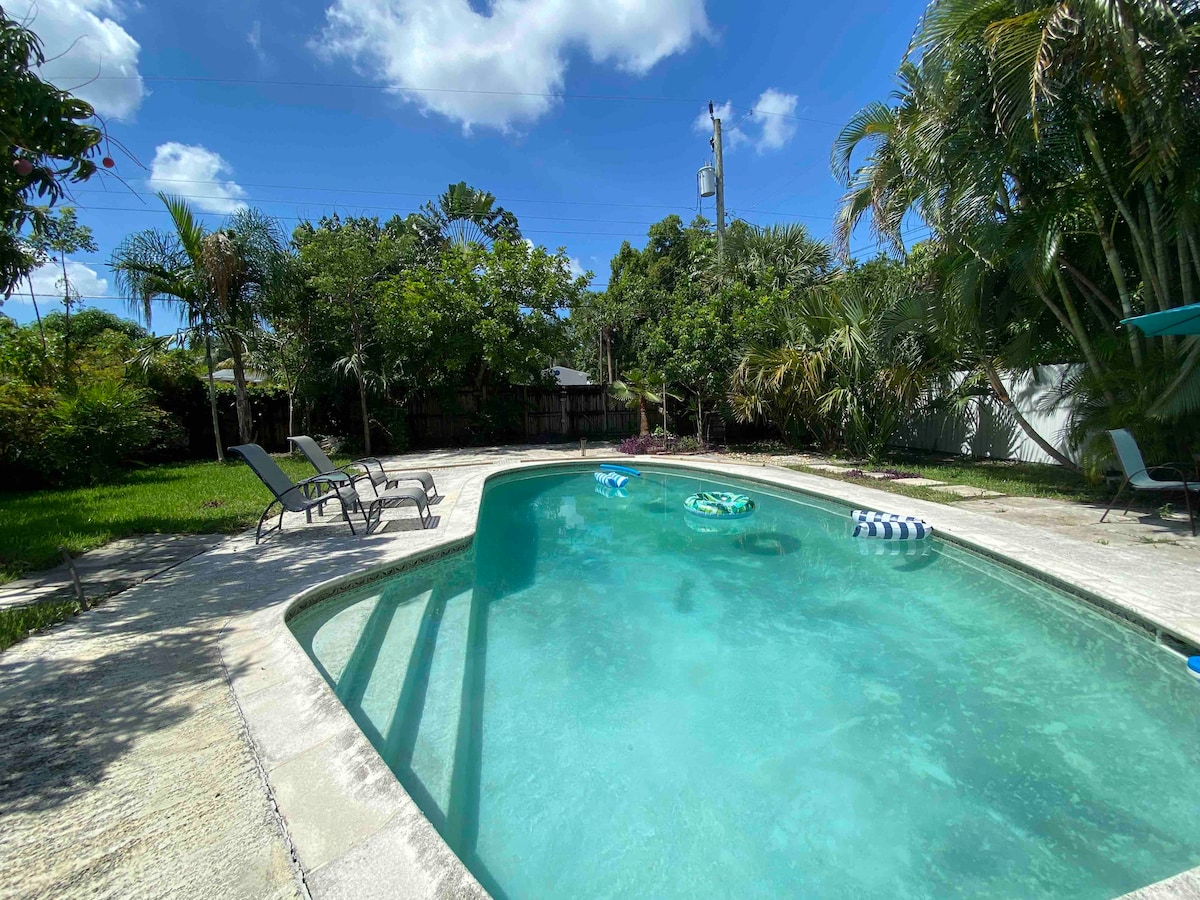 serene-pool-home-close-to-beach-hard-rock-casino/