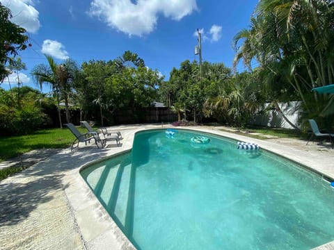 Serene Pool Home close to Beach Hard Rock Casino image 1