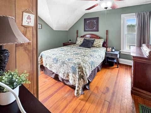 Family sized charmer- Mason City, IA