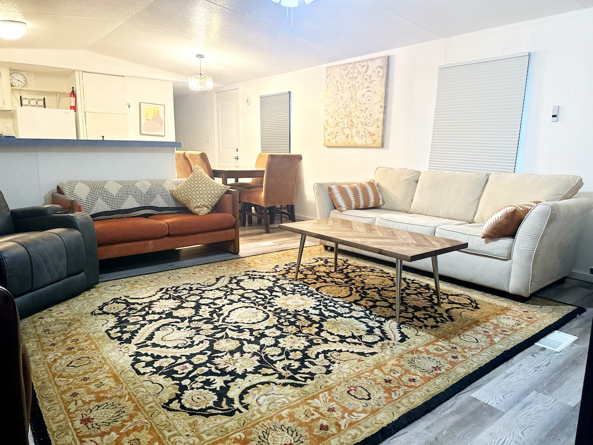 New white sofa bed has been added 11/2024