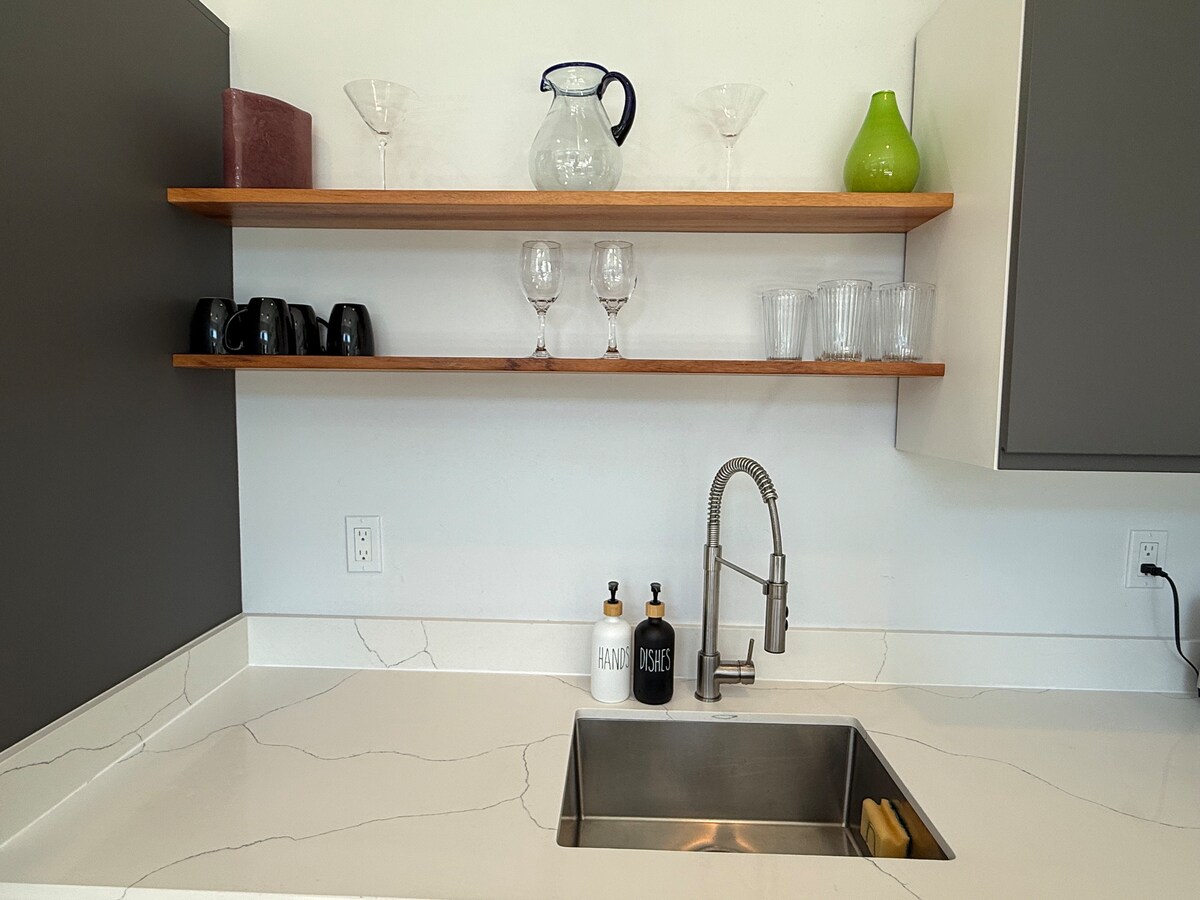 juanita-lake-escape/