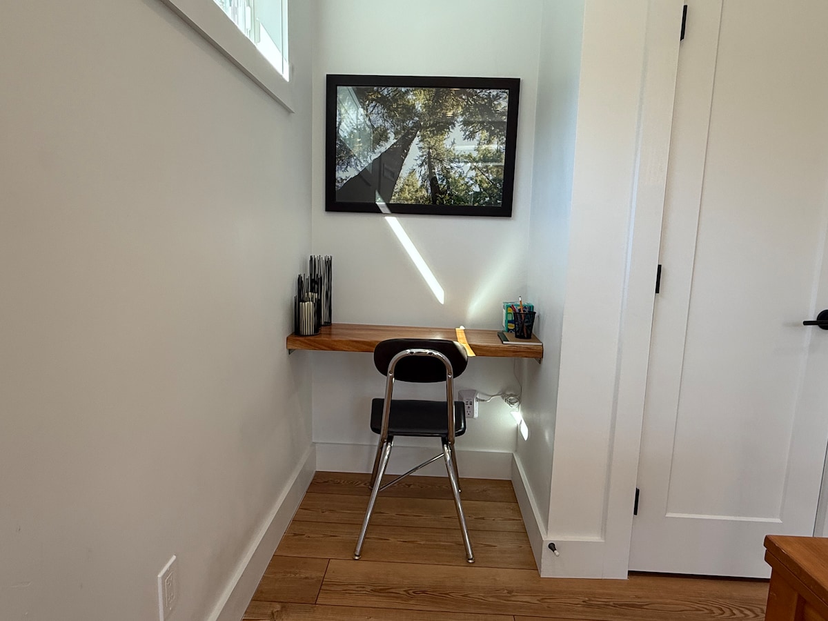 juanita-lake-escape/