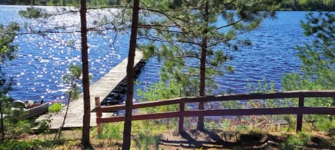 Northwoods 3BR/2BA lakefront cabi on UTV/ATV trail