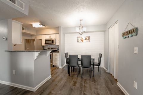 INDIAN LAKE CONDOMINIUM, DESTIN