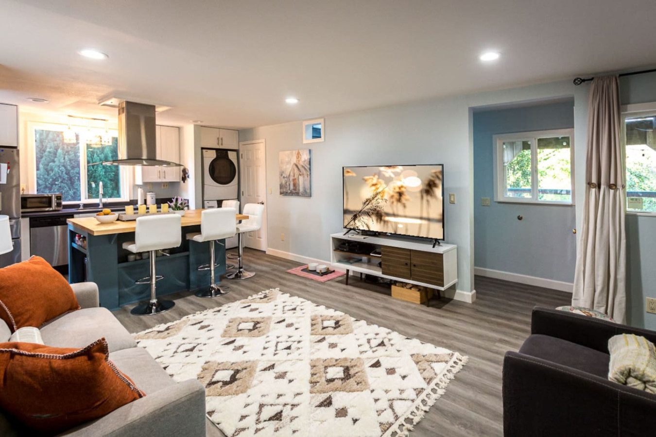 redwoods-getaway-w-decks-and-fenced-yard/