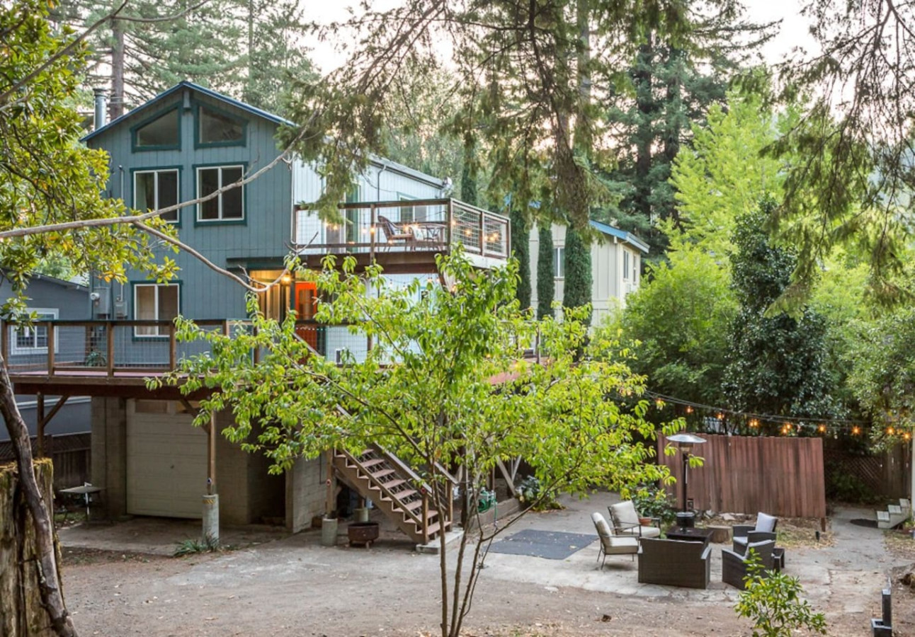 redwoods-getaway-w-decks-and-fenced-yard/