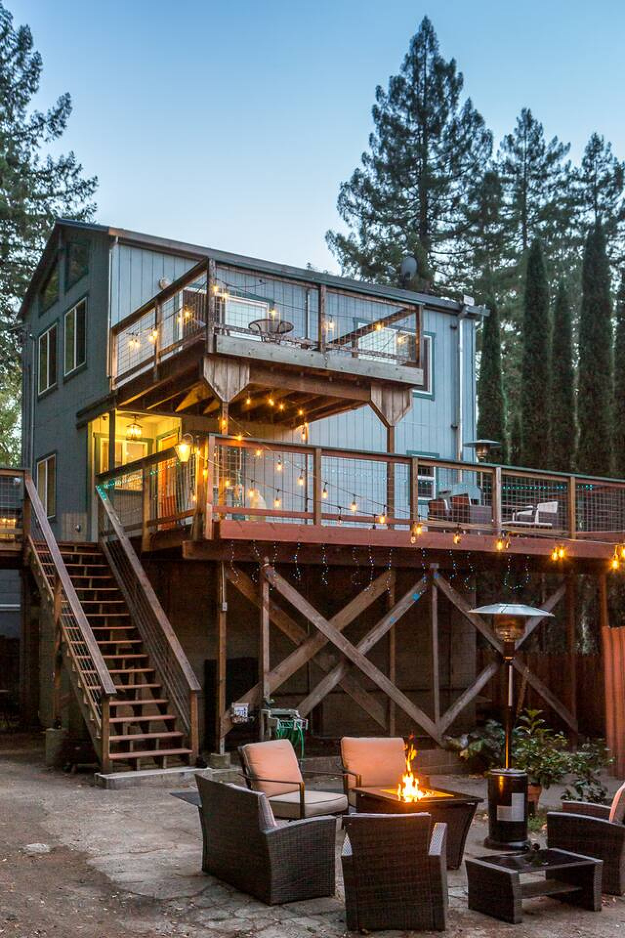 redwoods-getaway-w-decks-and-fenced-yard/