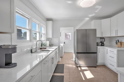 Spacious 4 Bed Home + In-Law Unit | Near SF & Napa