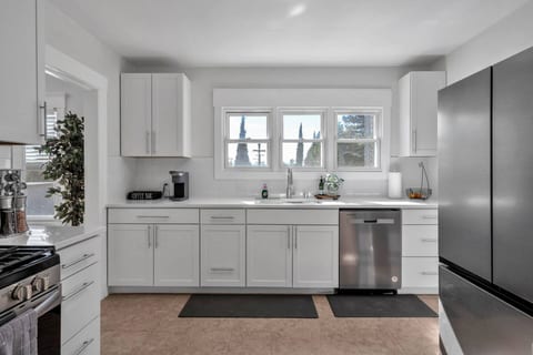 Spacious 4 Bed Home + In-Law Unit | Near SF & Napa