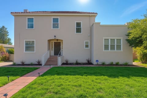 Spacious 4 Bed Home + In-Law Unit | Near SF & Napa