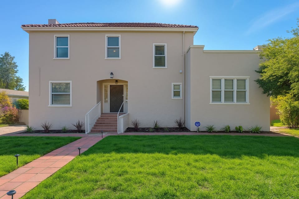 Spacious 4 Bed Home + In-Law Unit | Near SF & Napa - Vallejo