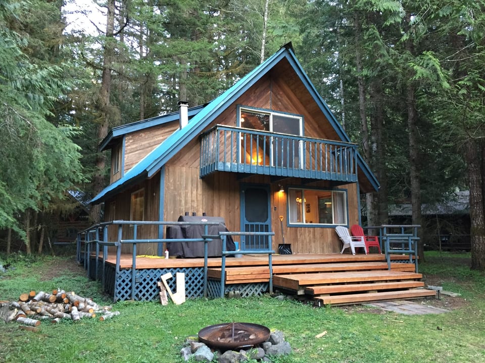 48SL - Mt Baker Lodging Cabin - Sleeps 5! - Glacier