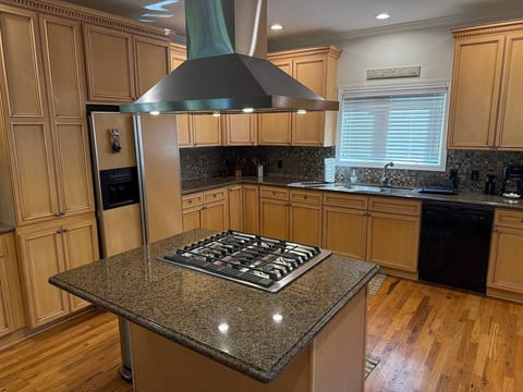 Dockside Retreat on Lake Lanier • Stay, Swim, Ski