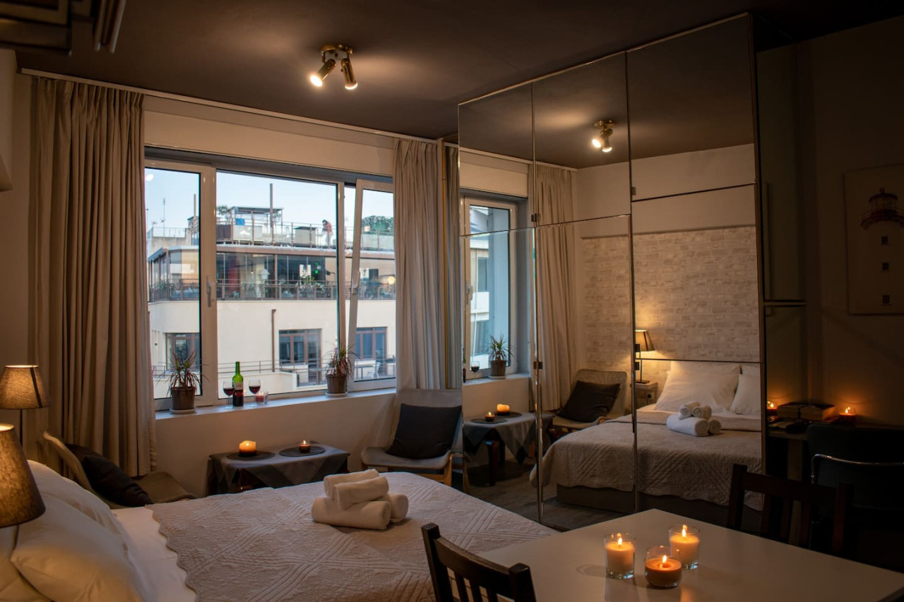 acrolights-by-night/