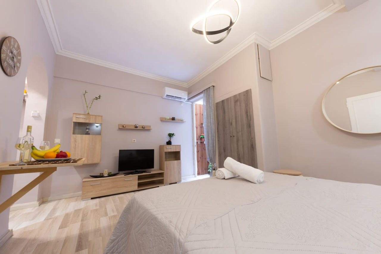 plato's-square-apartments/