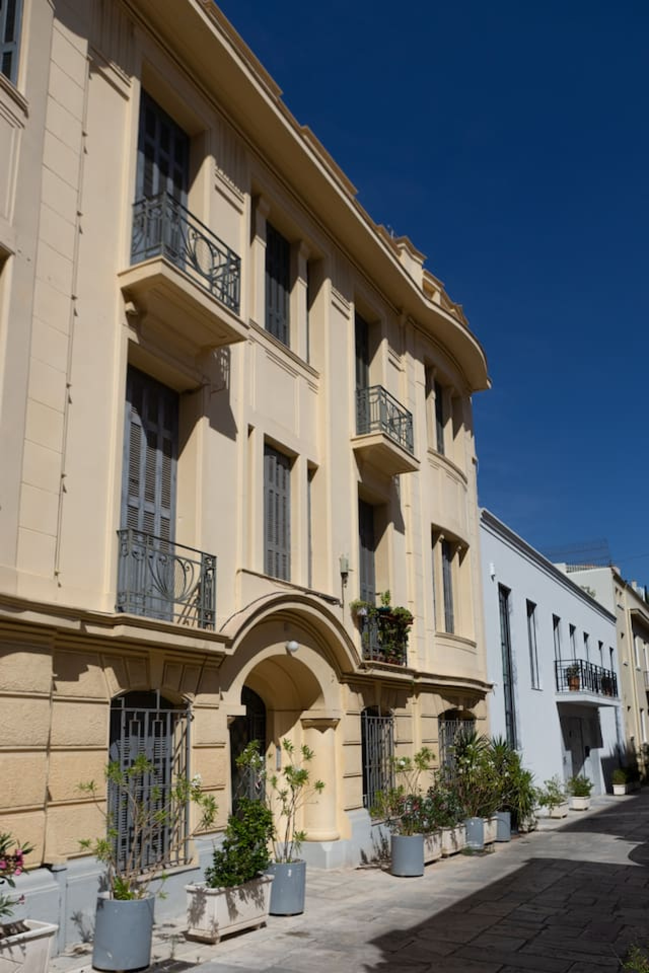 plato's-square-apartments/