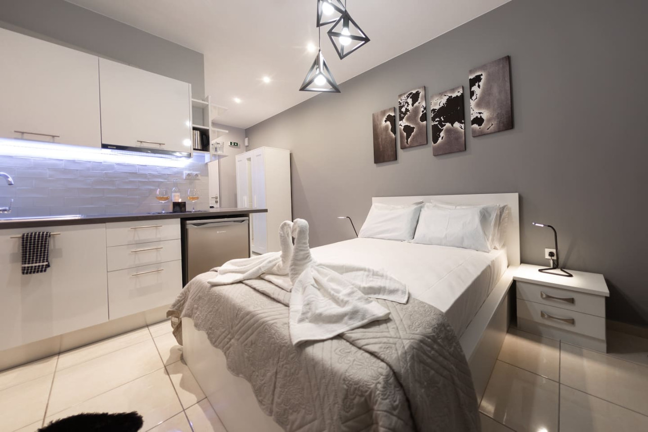 acroview-right-in-the-center/