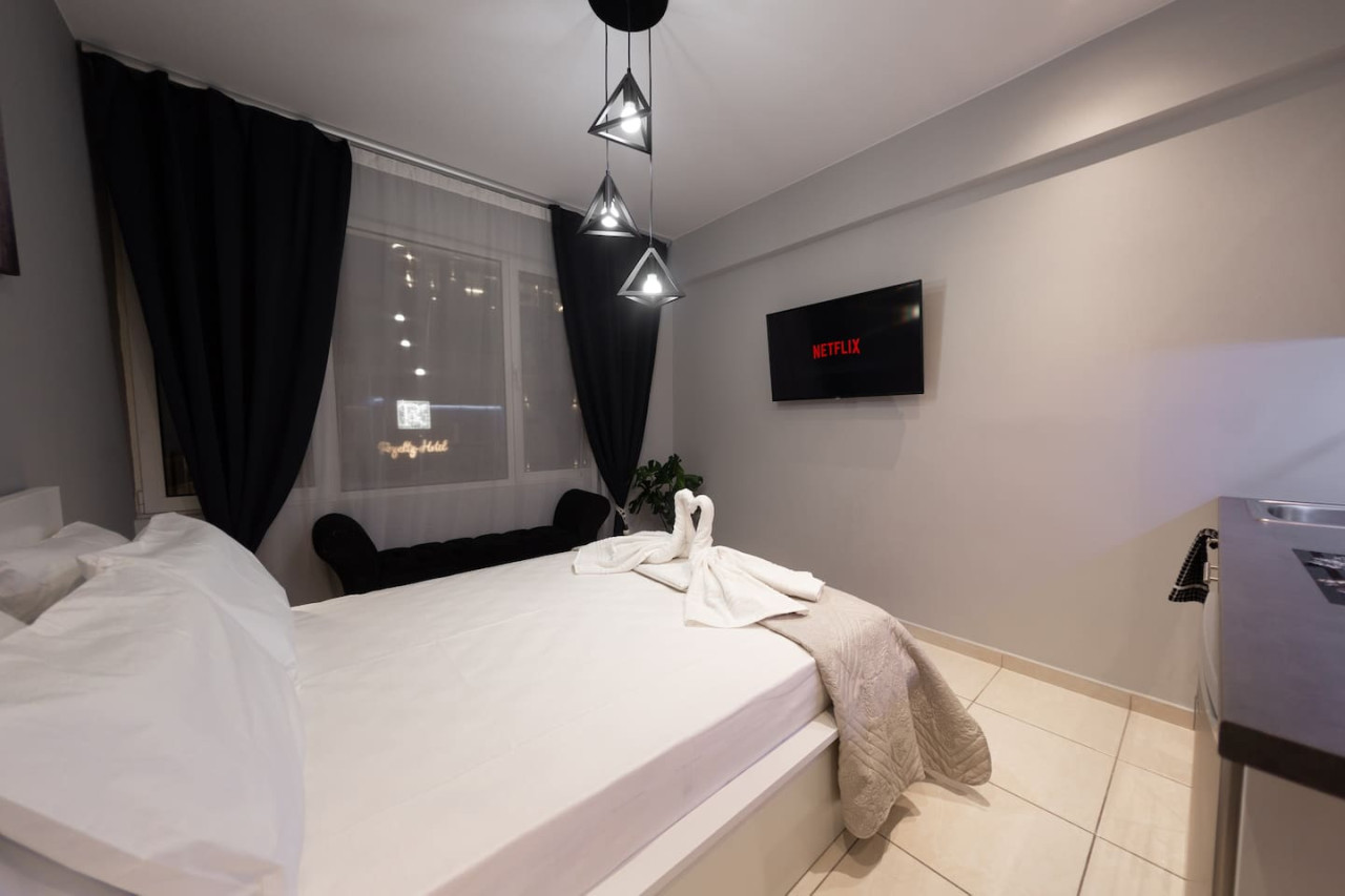 acroview-right-in-the-center/