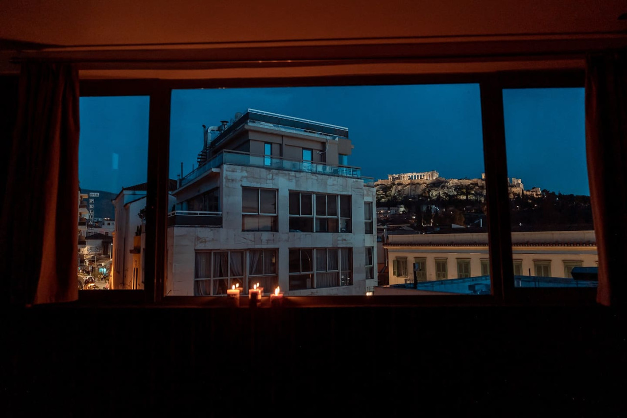 parthenon-portrait-lux-apartment/