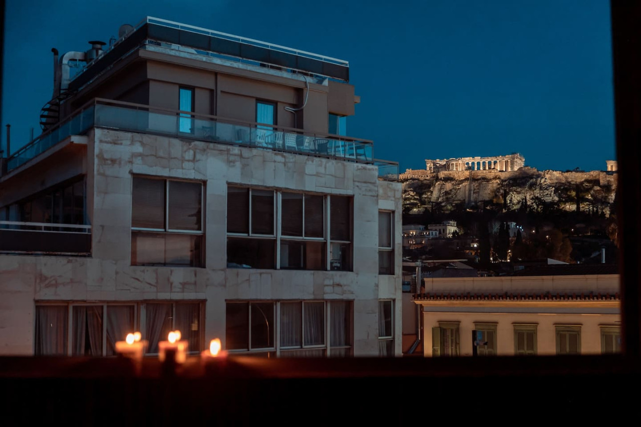 parthenon-portrait-lux-apartment/