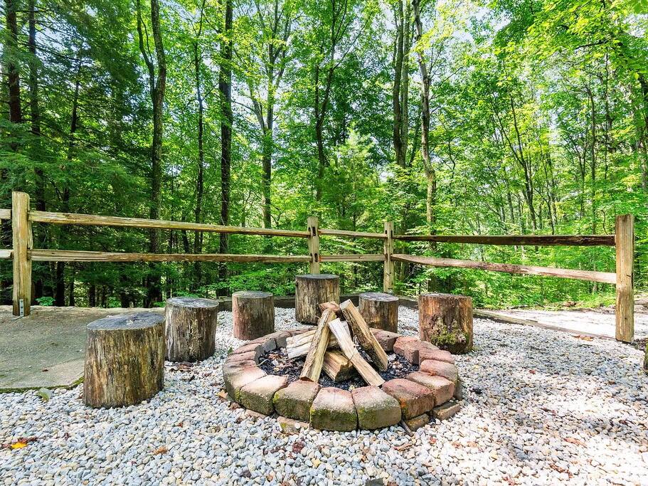 private-hocking-hills-3br-cabinhottub*firepit/