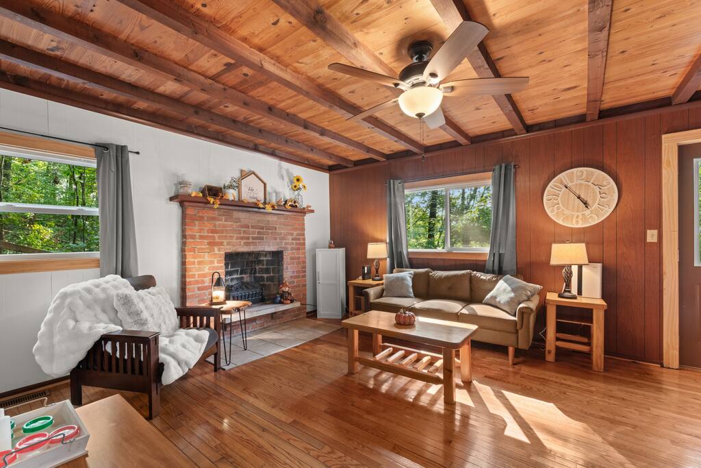 private-hocking-hills-3br-cabinhottub*firepit/