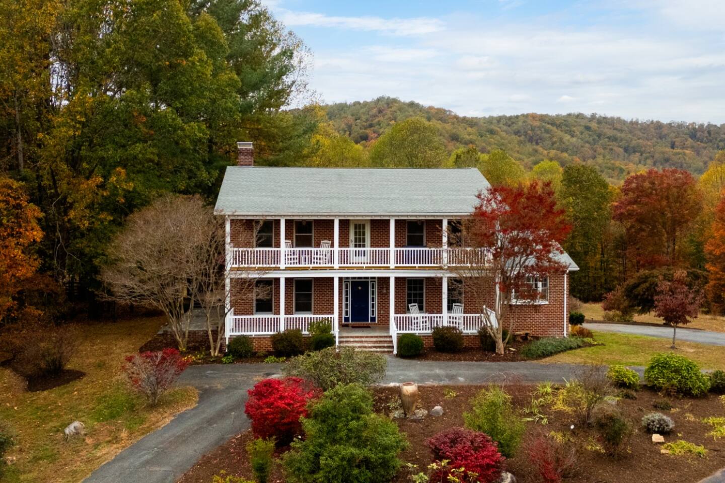 Starwood Manor | Mountain Views • Firepit • 36Acre