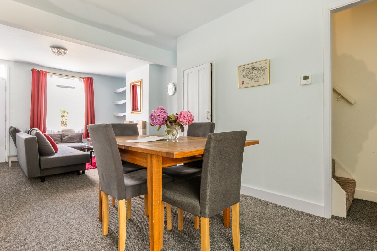 deal-spacious-cottage-pound1900-per-month-pet-friendly/