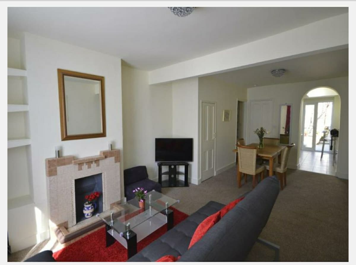 deal-spacious-cottage-pound1900-per-month-pet-friendly/