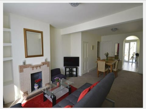 Deal-Spacious Cottage £1900 per month pet friendly image 5