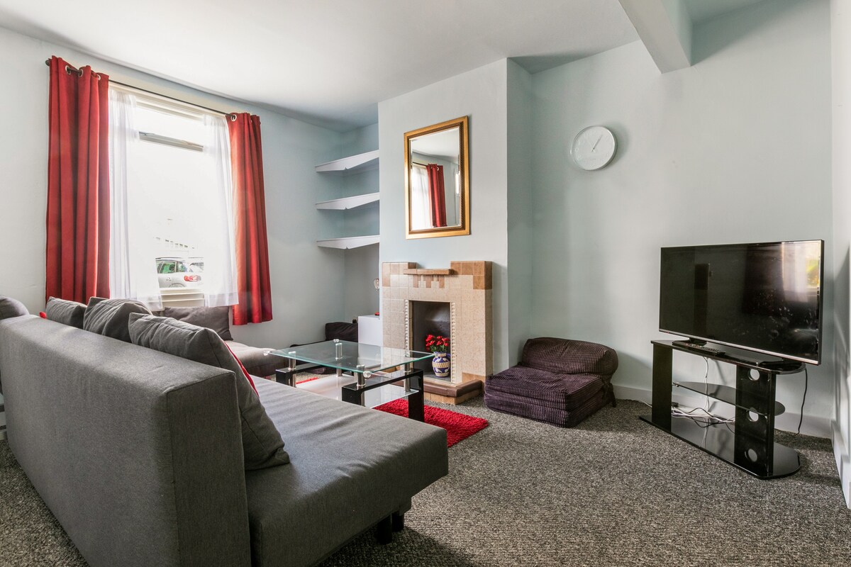 deal-spacious-cottage-pound1900-per-month-pet-friendly/