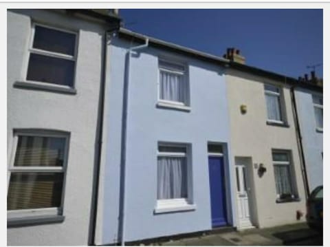 Deal-Spacious Cottage £1900 per month pet friendly image 4